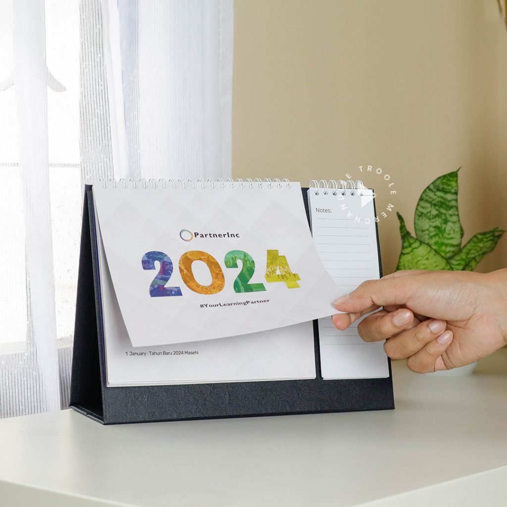 TROOLE MERCHANDISE - kalender custom Cetak Kalender Custom - Tanggalan 2026