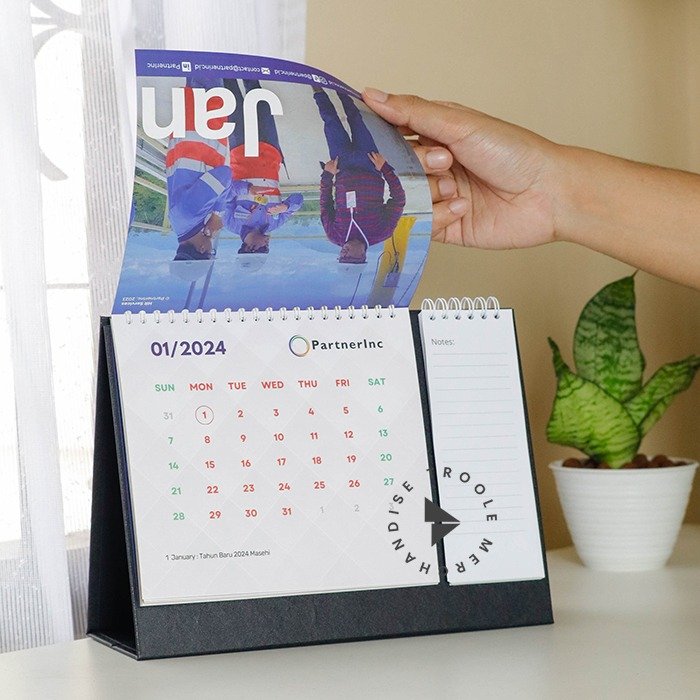 TROOLE MERCHANDISE - kalender custom Cetak Kalender Custom - Tanggalan 2026