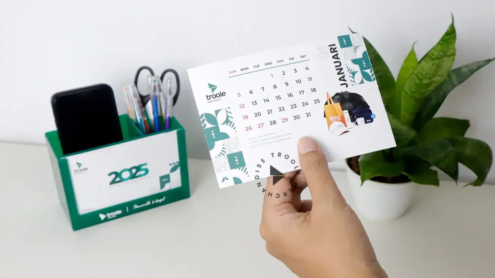Bikin Klien Ingat Terus! 7 Tips Mendesain Kalender Souvenir Perusahaan yang Memikat