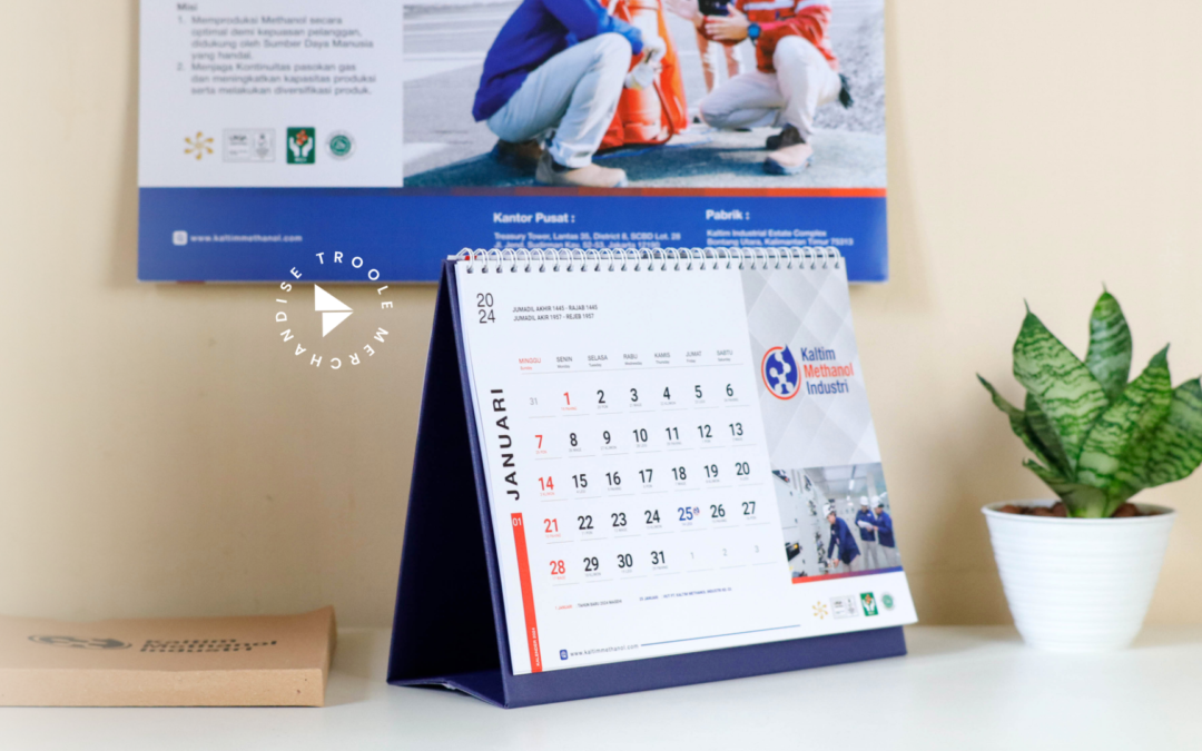 Kalender Meja vs Kalender Dinding, Mana yang Lebih Cocok untuk Souvenir Perusahaan?