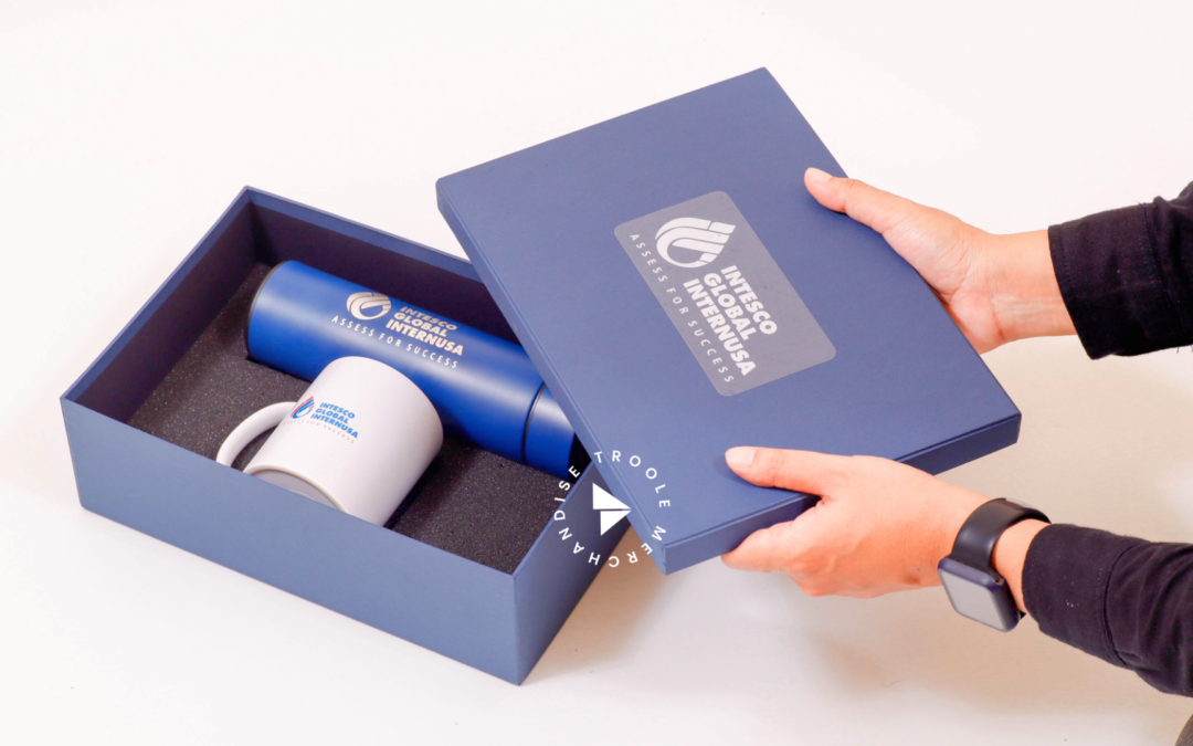 Jika Harus Memilih, Mana yang Lebih Penting: Isi, Desain, atau Packaging Merchandise?